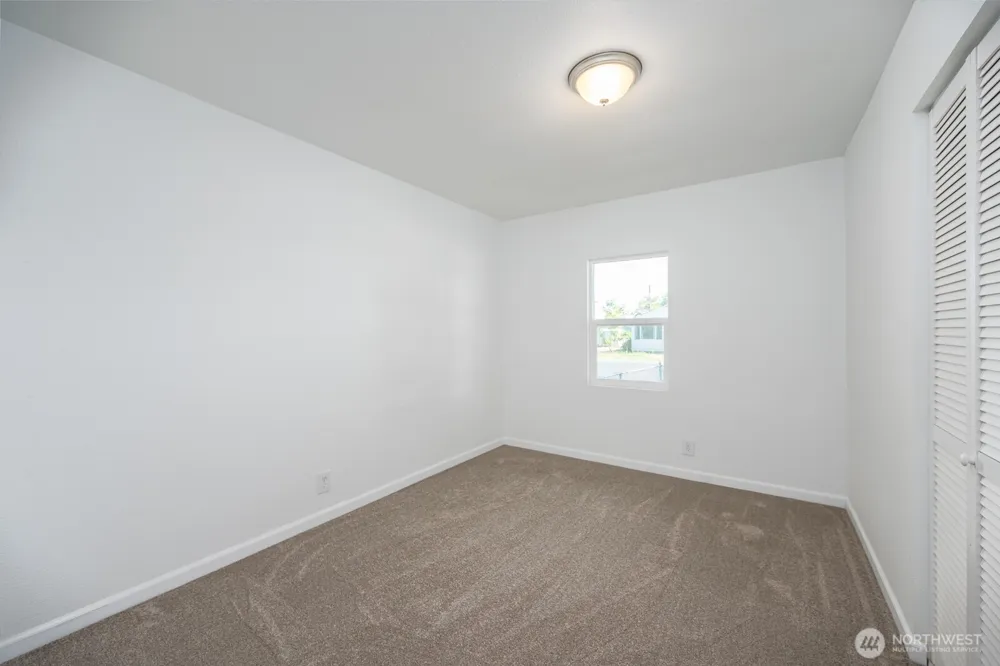 2104 W Spruce Street Moses Lake, WA 98837