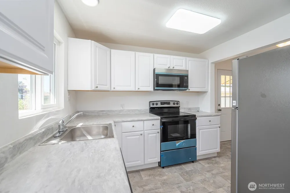2104 W Spruce Street Moses Lake, WA 98837