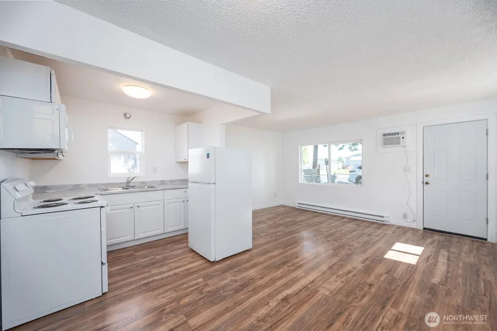 2104 W Spruce Street Moses Lake, WA 98837