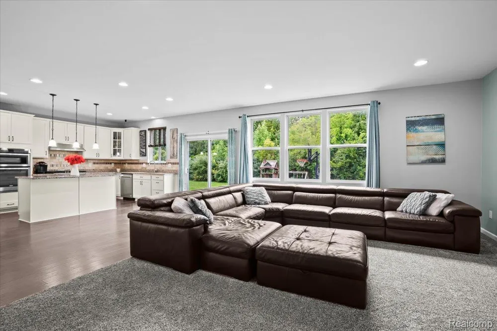 49645 Hartwick Drive Novi City, MI 48374