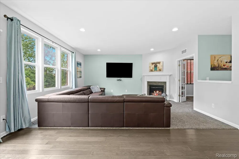 49645 Hartwick Drive Novi City, MI 48374