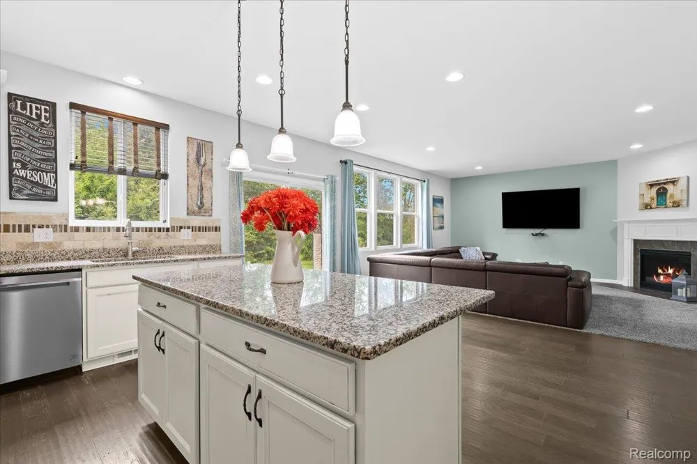 49645 Hartwick Drive Novi City, MI 48374