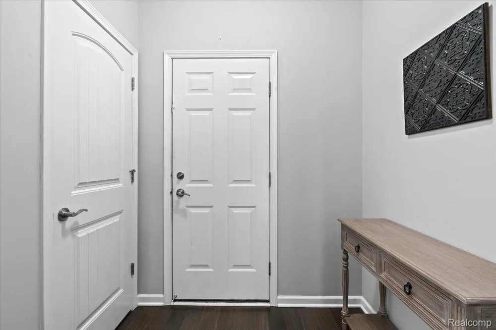 49645 Hartwick Drive Novi City, MI 48374