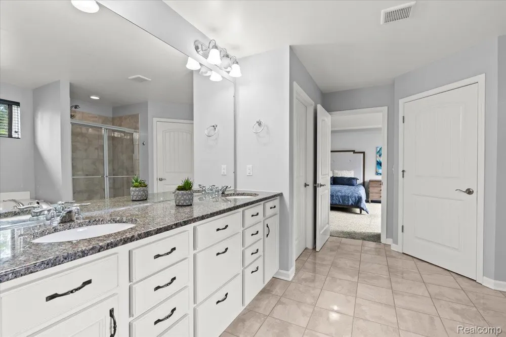 49645 Hartwick Drive Novi City, MI 48374