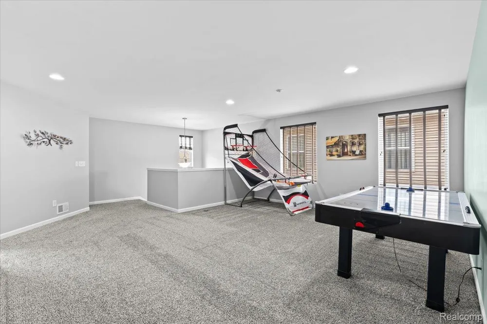 49645 Hartwick Drive Novi City, MI 48374