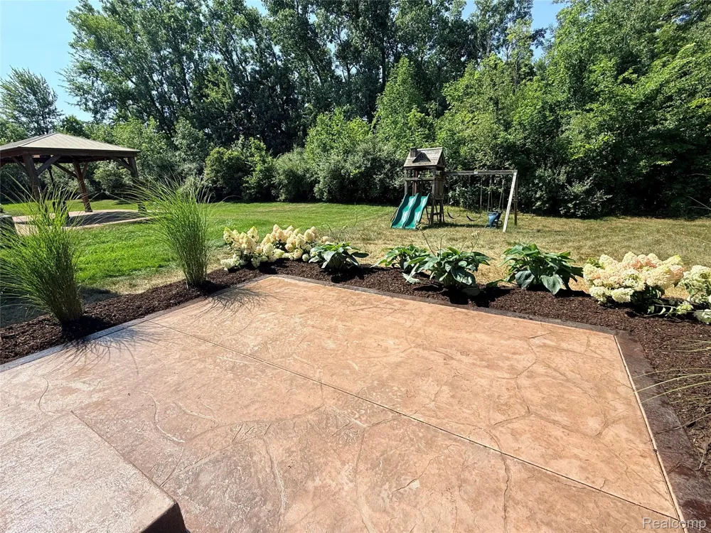 49645 Hartwick Drive Novi City, MI 48374