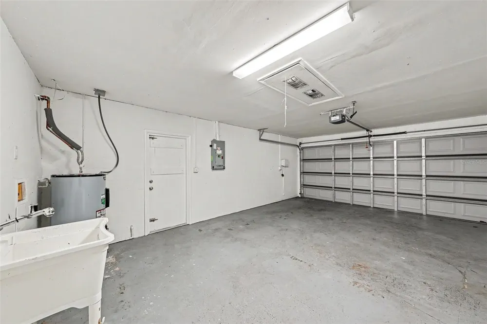 7623 BRAMBLEWOOD DRIVE Port Richey, FL 34668