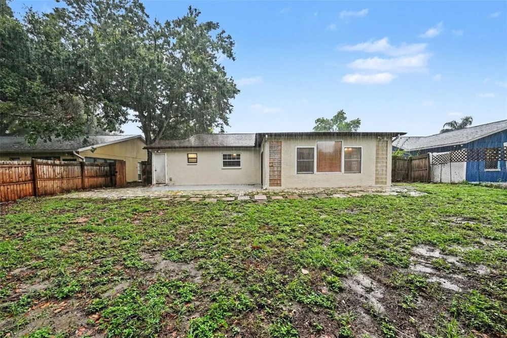 7623 BRAMBLEWOOD DRIVE Port Richey, FL 34668