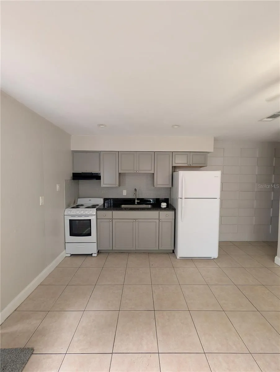 803 NW 40TH AVENUE Gainesville, FL 32609