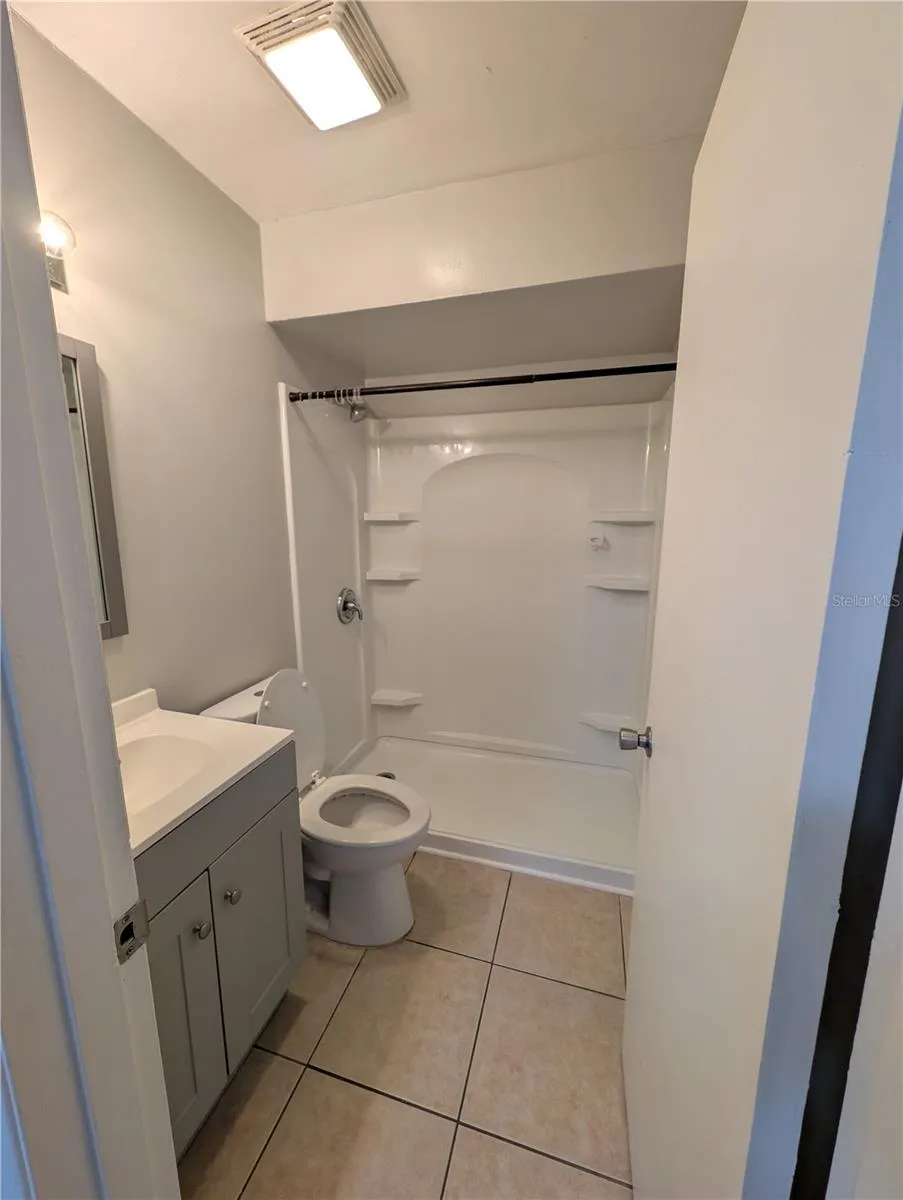 803 NW 40TH AVENUE Gainesville, FL 32609