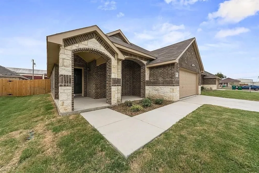 109 Henrietta Street Ferris, TX 75125