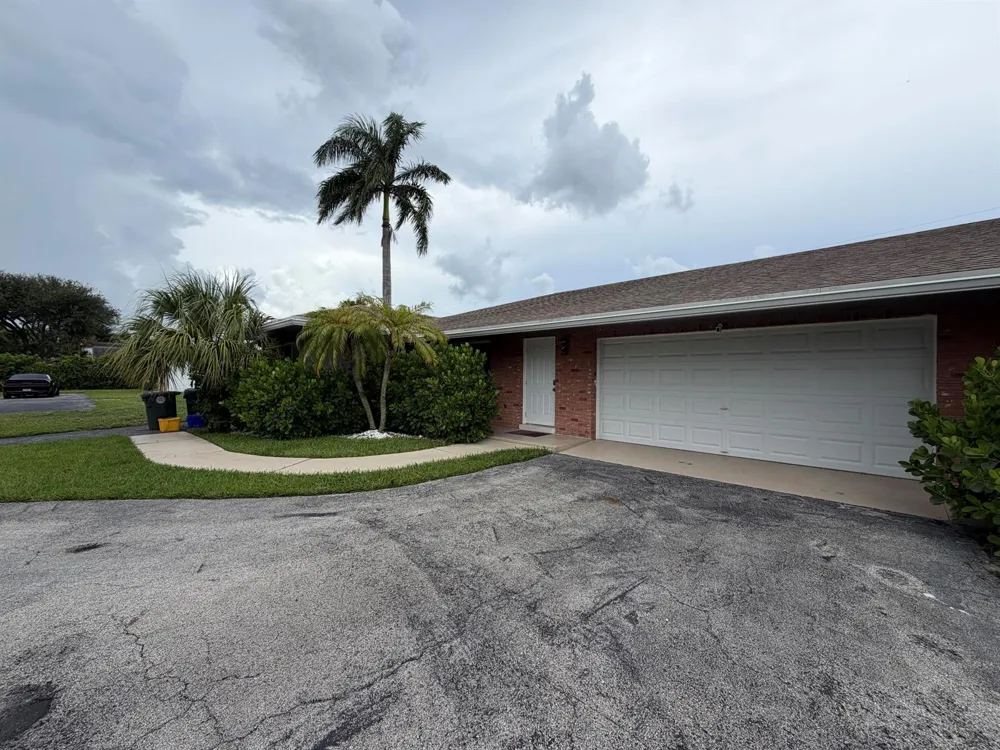 498 W CONFERENCE DRIVE Boca Raton, FL 33486