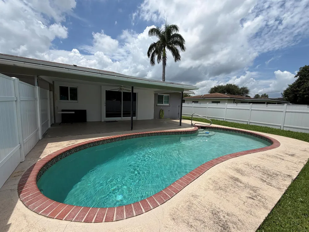 498 W CONFERENCE DRIVE Boca Raton, FL 33486