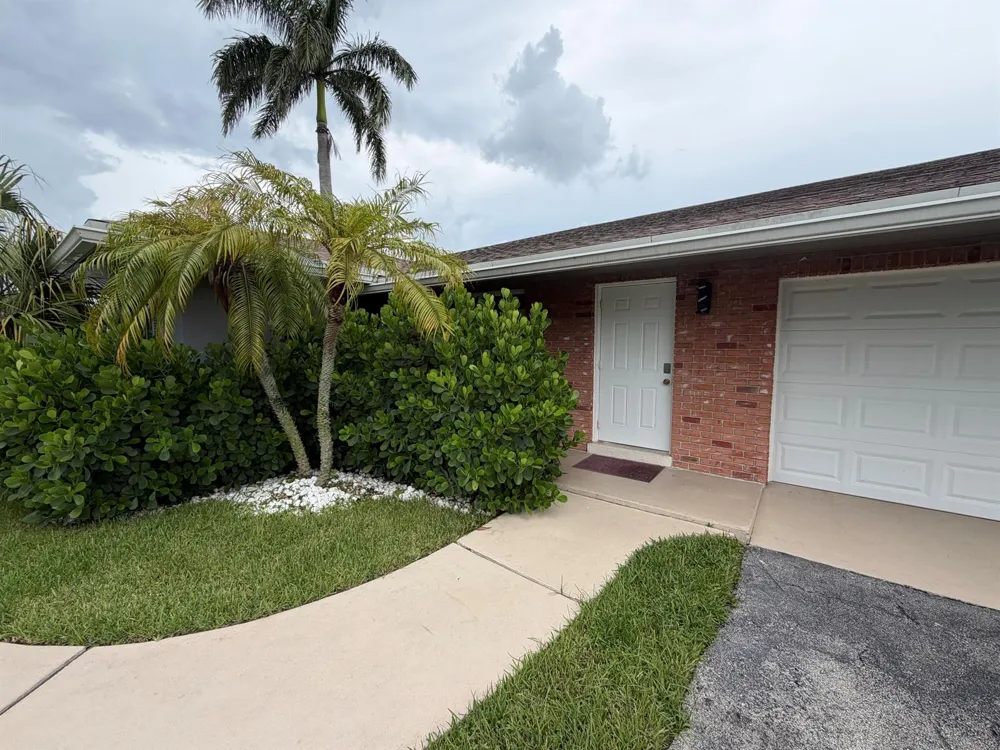 498 W CONFERENCE DRIVE Boca Raton, FL 33486