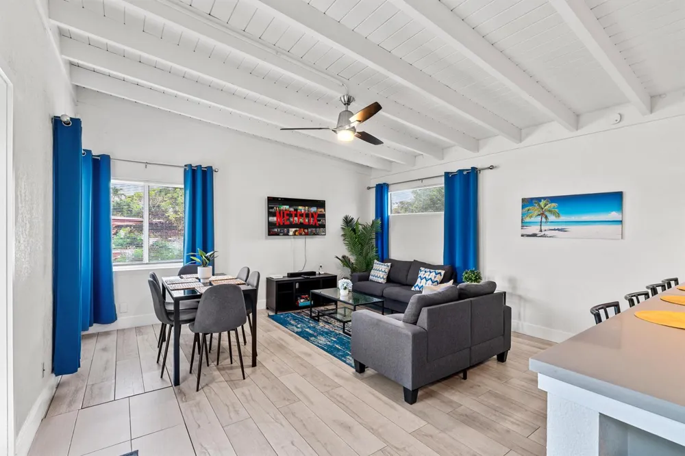 3305 SW 15th Street Fort Lauderdale, FL 33312