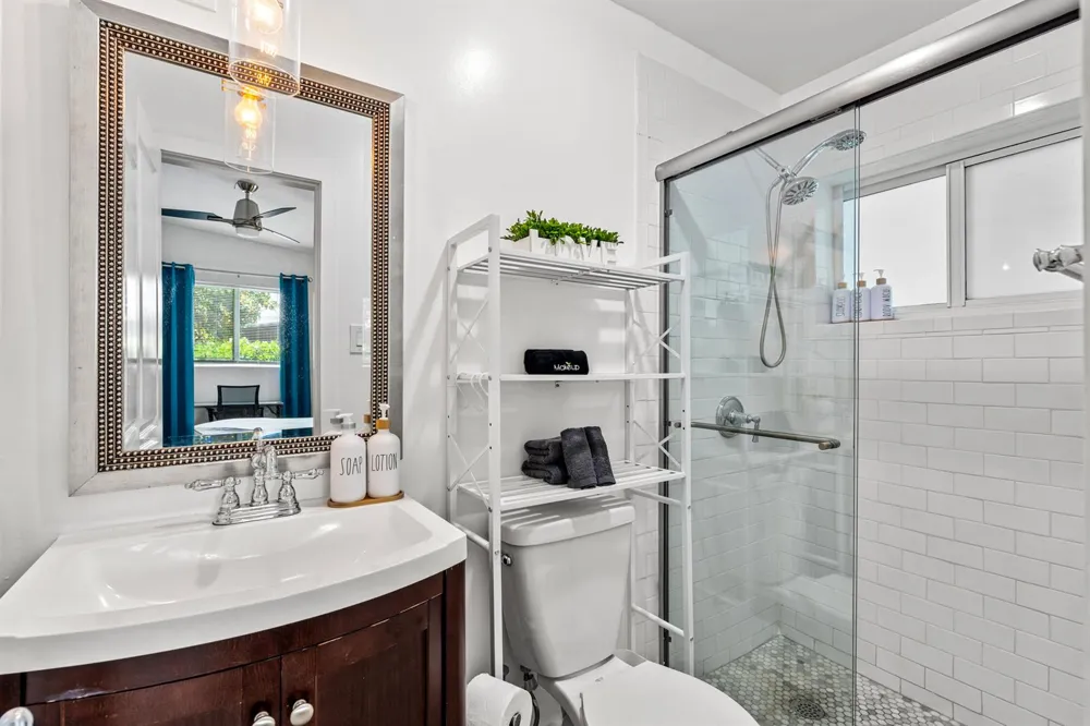 3305 SW 15th Street Fort Lauderdale, FL 33312