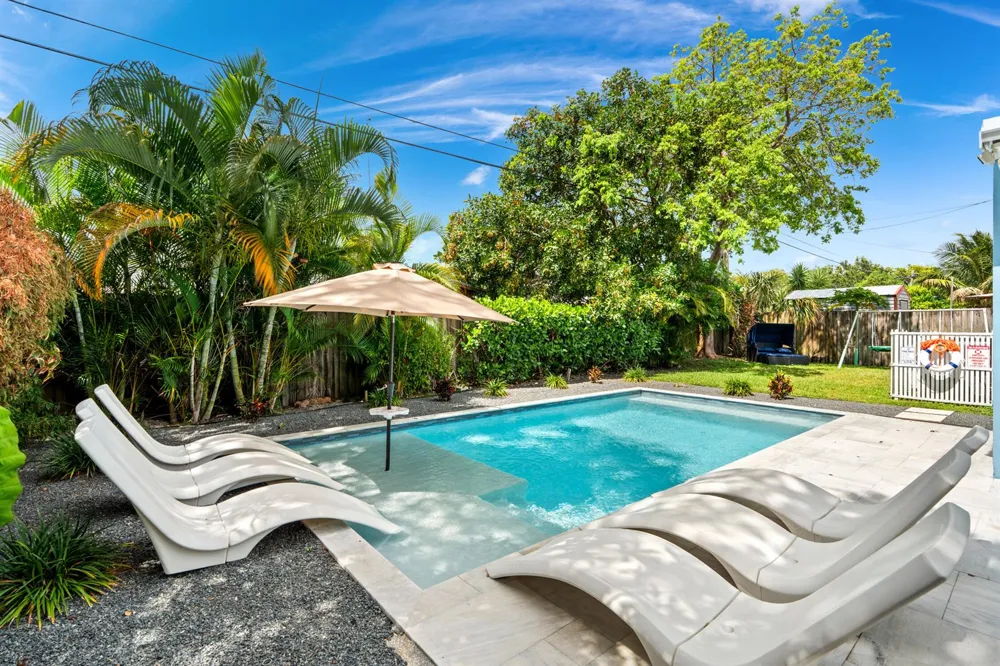 3305 SW 15th Street Fort Lauderdale, FL 33312