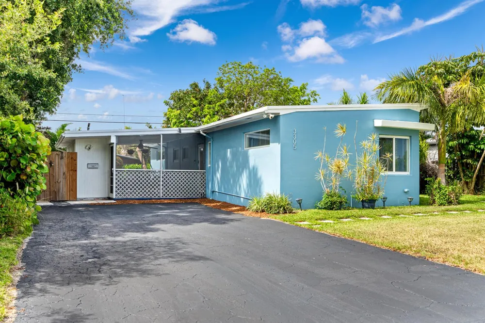 3305 SW 15th Street Fort Lauderdale, FL 33312