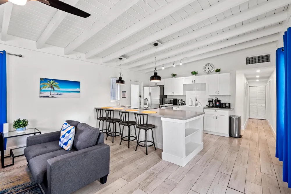 3305 SW 15th Street Fort Lauderdale, FL 33312