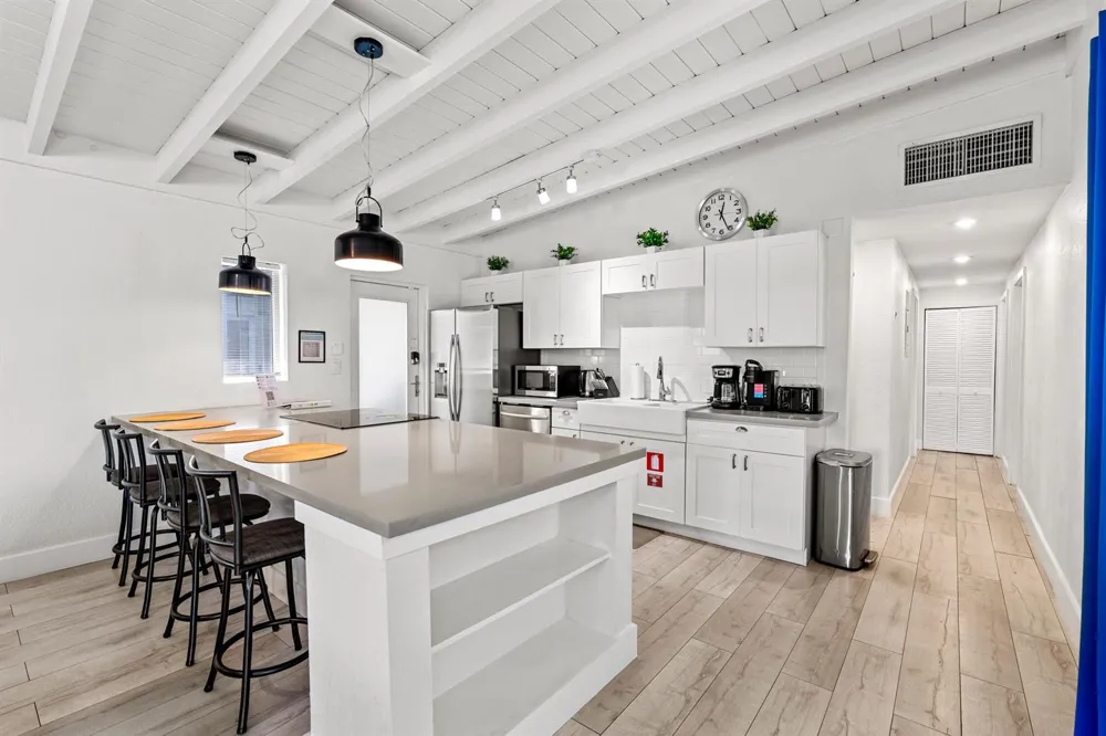 3305 SW 15th Street Fort Lauderdale, FL 33312