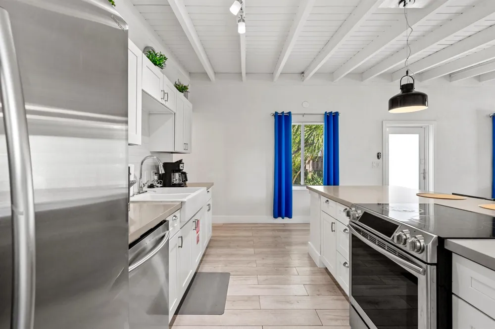 3305 SW 15th Street Fort Lauderdale, FL 33312