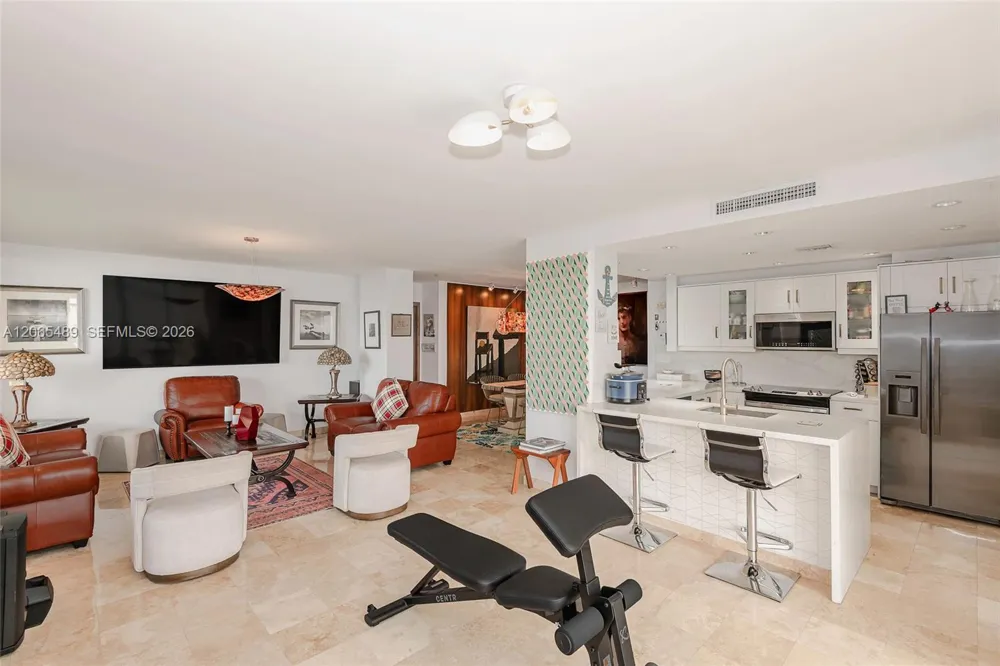 11111 Biscayne Blvd #1228 Miami, FL 33181