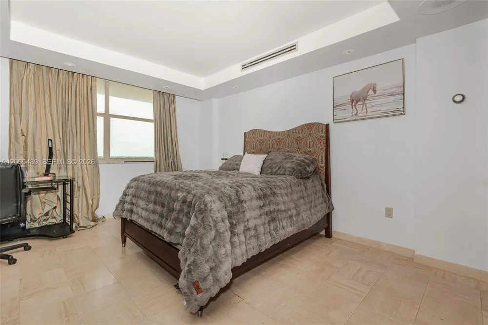 11111 Biscayne Blvd #1228 Miami, FL 33181