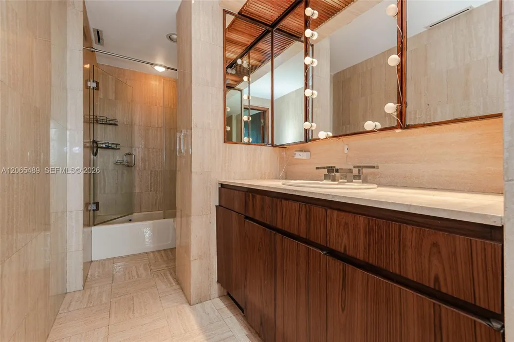 11111 Biscayne Blvd #1228 Miami, FL 33181