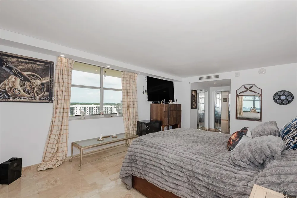 11111 Biscayne Blvd #1228 Miami, FL 33181