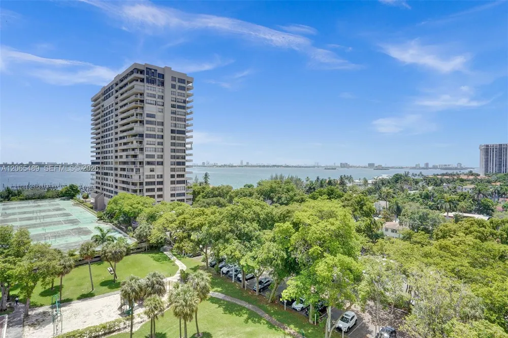 11111 Biscayne Blvd #1228 Miami, FL 33181