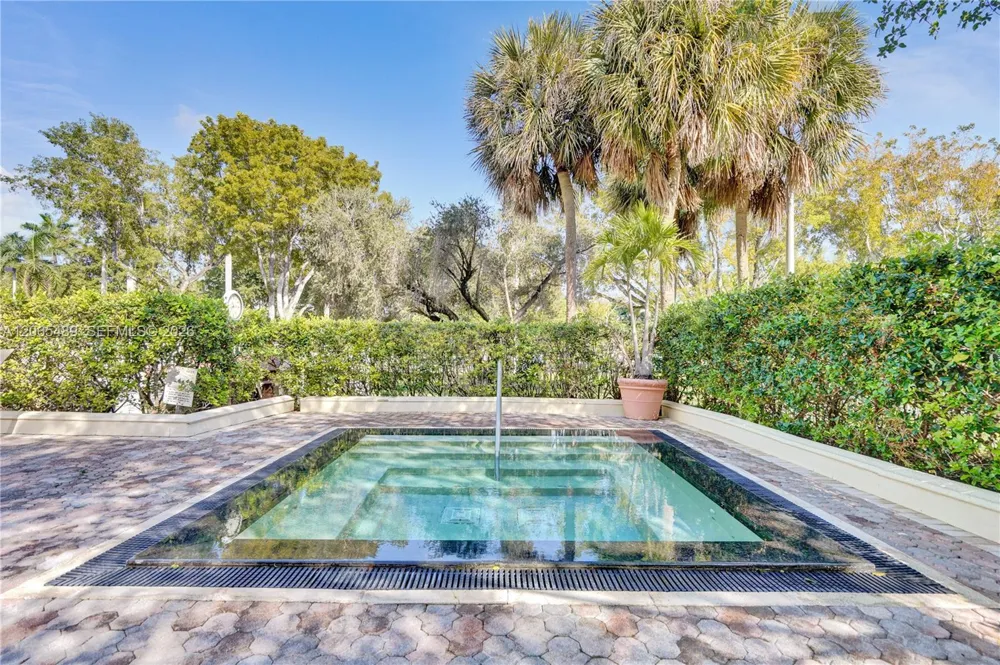 11111 Biscayne Blvd #1228 Miami, FL 33181