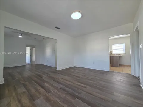 6240 SW 21st St (upstairs) #6242