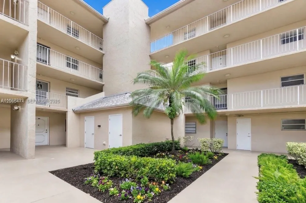 9471 Evergreen Pl #307 Davie, FL 33324