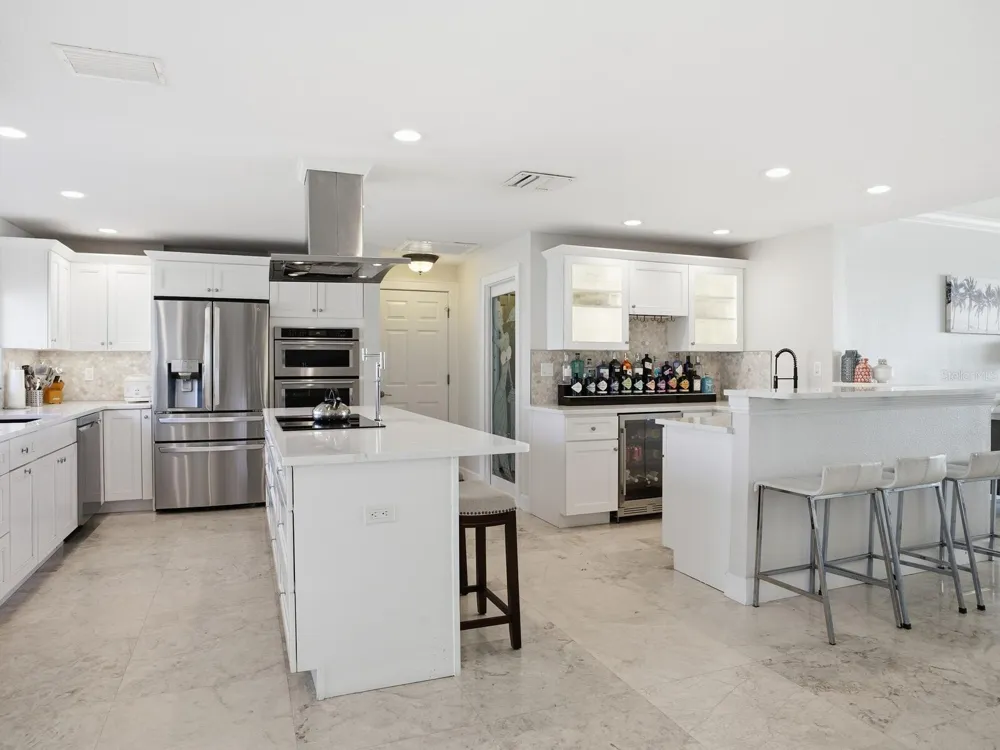 1028 79TH STREET S St Petersburg, FL 33707