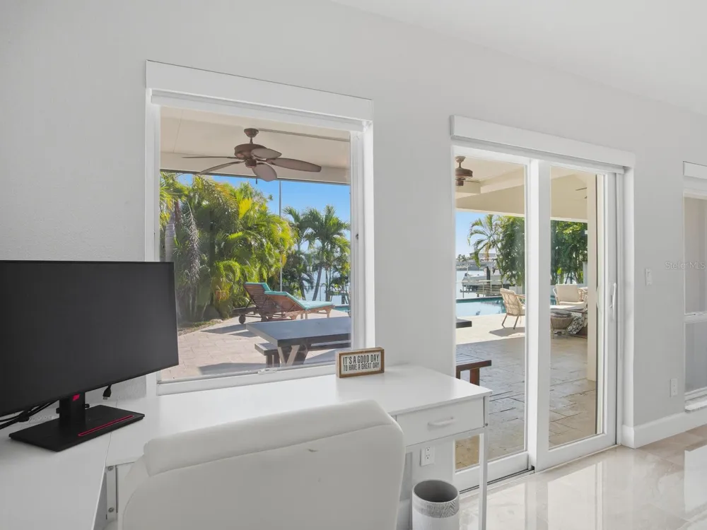 1028 79TH STREET S St Petersburg, FL 33707