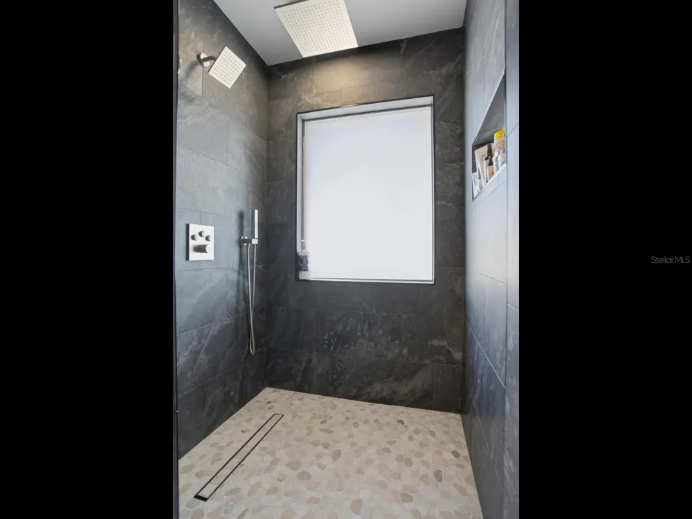 1028 79TH STREET S St Petersburg, FL 33707