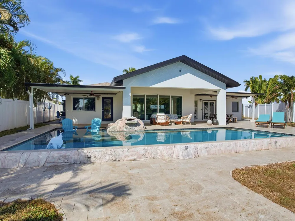1028 79TH STREET S St Petersburg, FL 33707