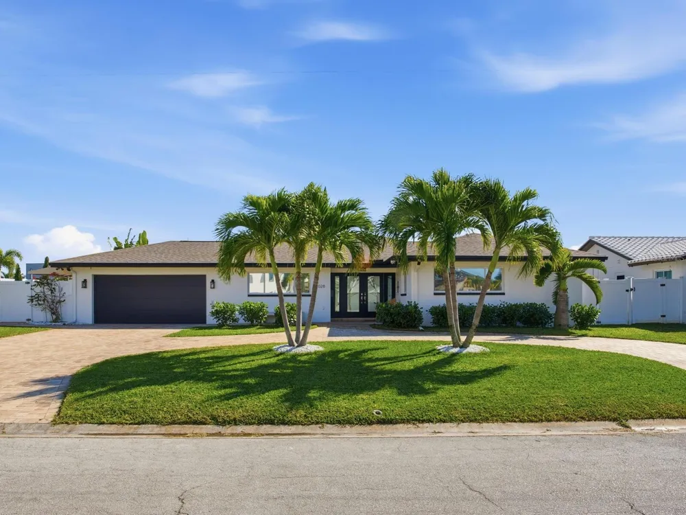 1028 79TH STREET S St Petersburg, FL 33707