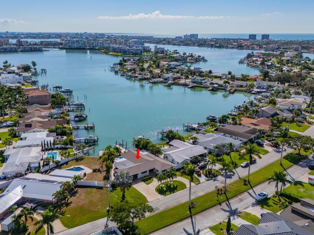 1028 79TH STREET S St Petersburg, FL 33707