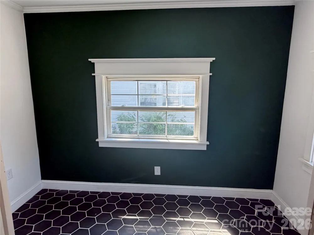 512 W 8th Avenue Gastonia, NC 28052