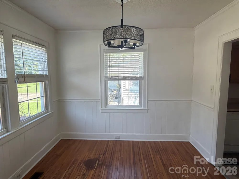 512 W 8th Avenue Gastonia, NC 28052