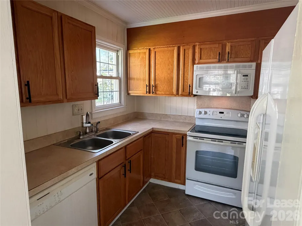 512 W 8th Avenue Gastonia, NC 28052