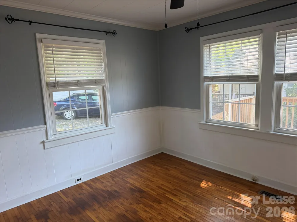 512 W 8th Avenue Gastonia, NC 28052