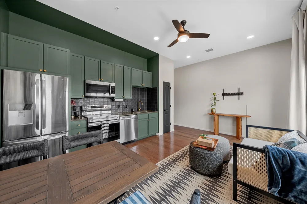 330 Austin Avenue #328 Waco, TX 76701