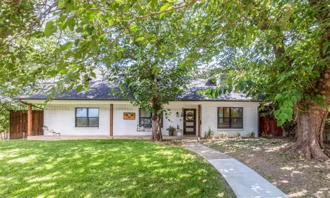 9805 Estate Lane