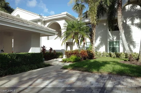 Bellerive Avenue #303