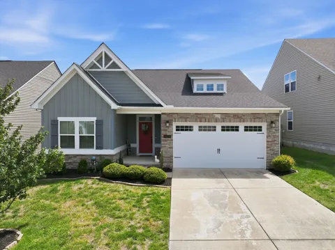 1015 Carnation Dr