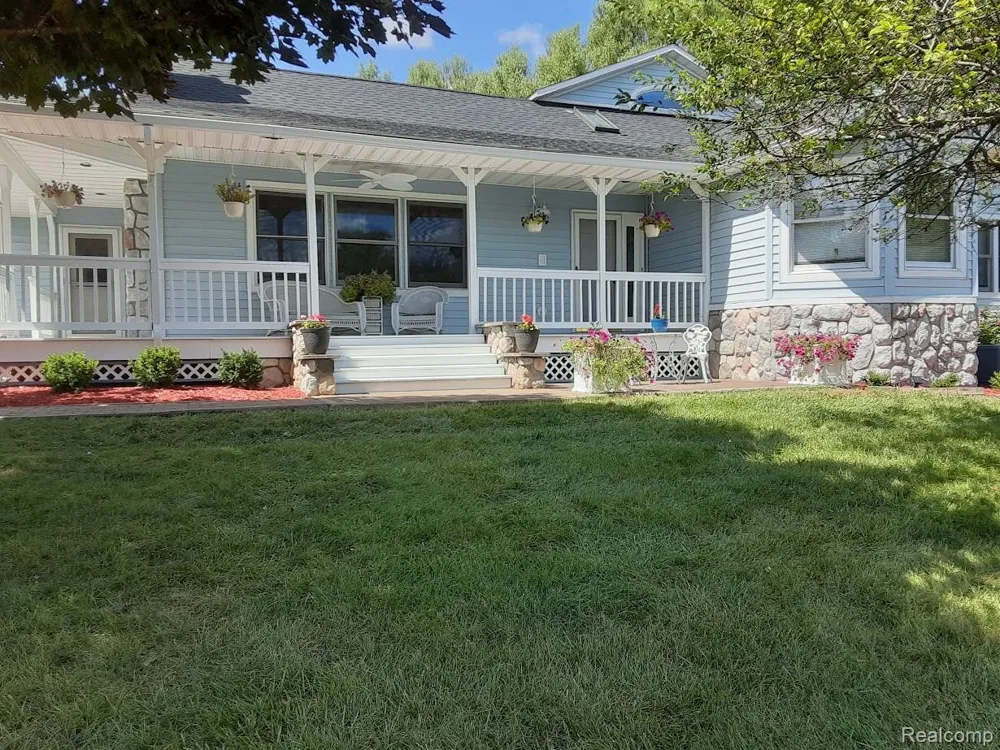 12401 Birchcrest Drive Brighton Township, MI 48380
