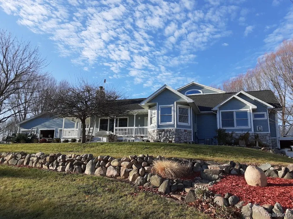12401 Birchcrest Drive Brighton Township, MI 48380