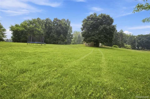 Indianwood Court